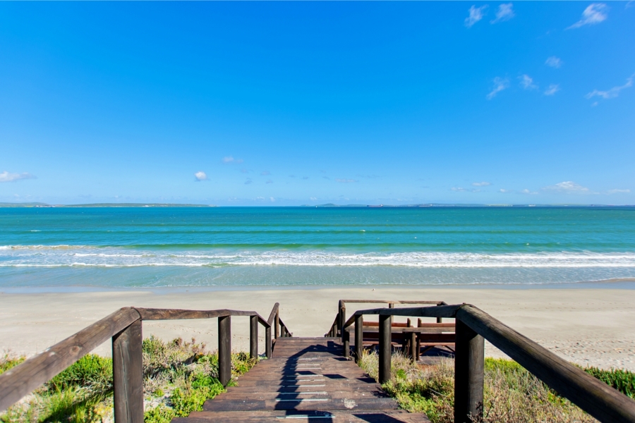 5 Bedroom Property for Sale in Calypso Beach Western Cape